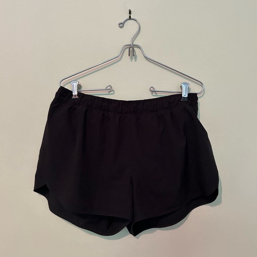Old Navy Mid Rise StretchTec Run Shorts